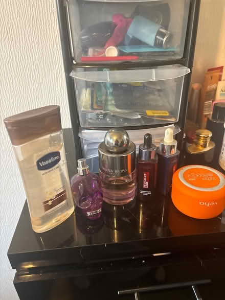 Photo of free Bits and bobs (Surrey quays) #1