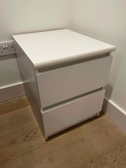 Photo of free bedside drawers unit (Poplar E14) #1