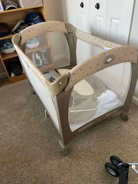 Photo of free Graco Pak and Play w changing table (Close to Dranesville and rt 7) #1
