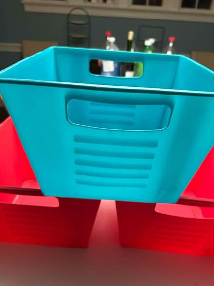 Photo of free 4 x plastic container (Friendship Heights) #2