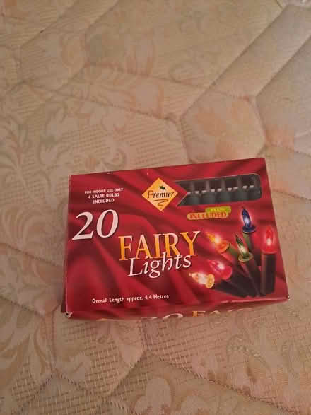 Photo of free Plastic holly / Tinsel / fairy lights (Harefield SO19) #3