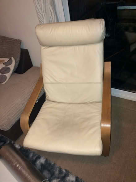 Photo of free Cream chair (BA2) #1