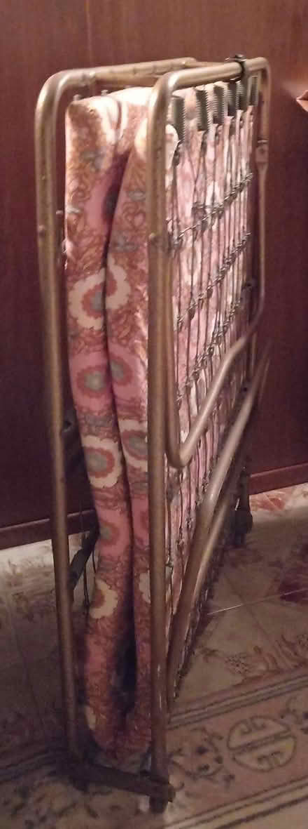 Photo of free Camp/put up/fold up/Z bed (Maldon CM9) #3