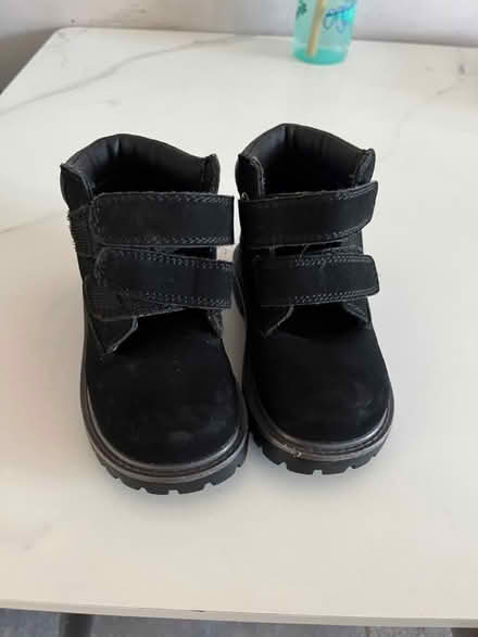 Photo of free Skechers 6.5 child (TW7) #1