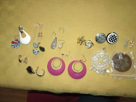 Photo of free mismatched earings (Old Ottawa South) #1