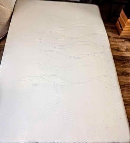 Photo of free very comfy foam mattress (Bellevue EH7) #1