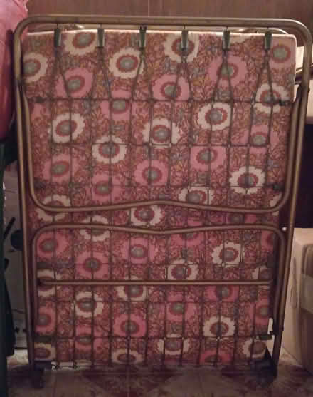 Photo of free Camp/put up/fold up/Z bed (Maldon CM9) #1