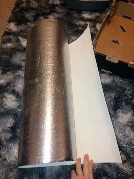 Photo of free Insulation wallpaper - sticky back (BA2) #1