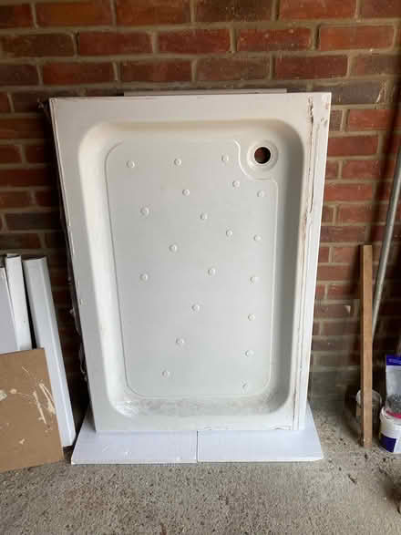 Photo of free 800x1200 shower tray (Merstham) #1