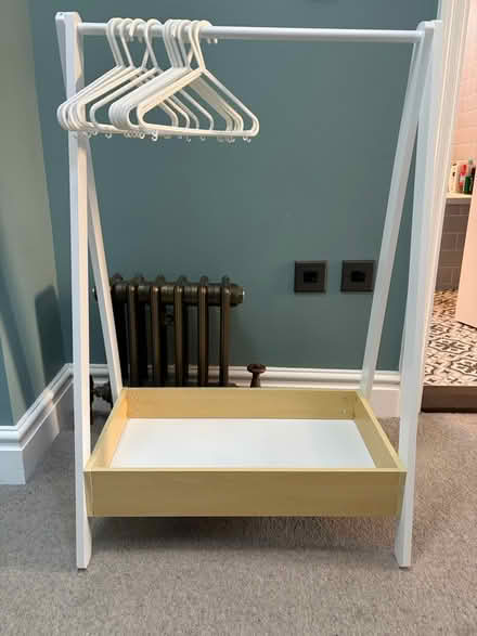 Photo of free Kids hanging rail (Great shelford CB22) #1