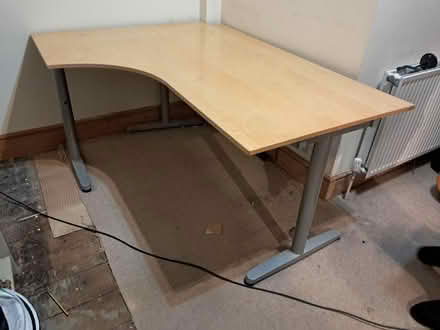 Photo of free Sturdy desk (Barnet EN5) #1