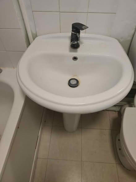 Photo of free Bathroom sink and pedestal (CB4) #2