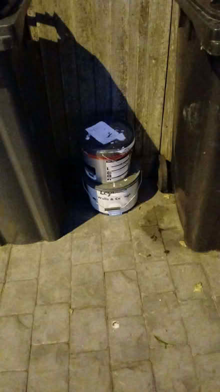 Photo of free White wall paint dulux and leyland (Southwick BN42) #1