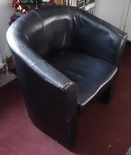 Photo of free Comfy Bucket Chair Dark Brown (S8 Lowedges) #3