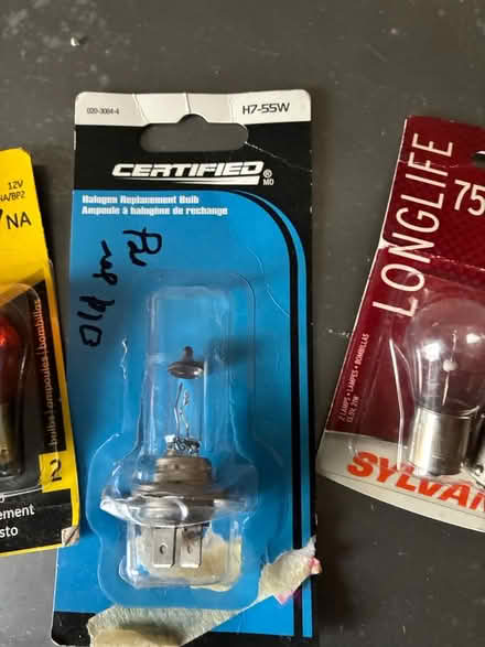 Photo of free Random car bulbs (Trelawny Circle L5n6n9) #4