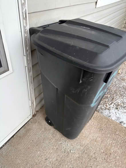 Photo of free garbage can (Walled Lake) #1