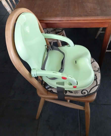 Photo of free 6mths-3yrs table seat (Twyford RG10) #3