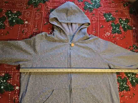 Photo of free Gray Hoodie w/ Pink Hearts (West 7th) #3