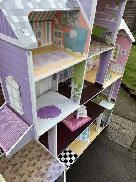 Photo of free Dolls house (Littleover DE23) #2