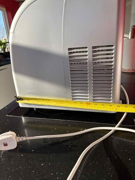 Photo of free Ice machine (Chaulden HP1) #4