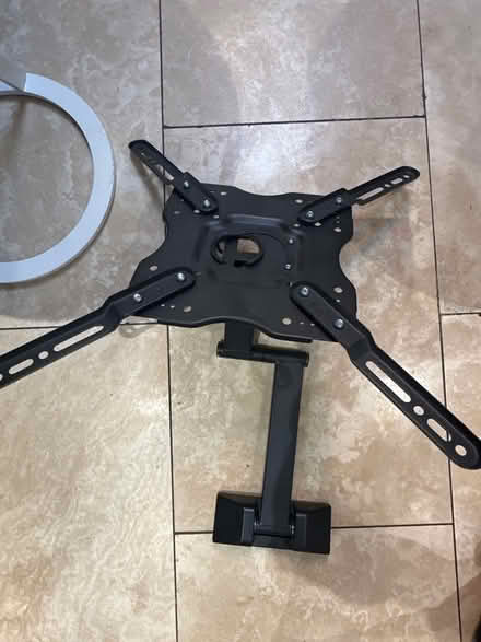 Photo of free TV wall bracket – Vivanco (West Kensington W14) #1