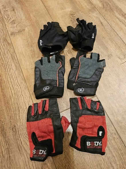 Photo of free Training gloves (Cullercoats NE30) #1