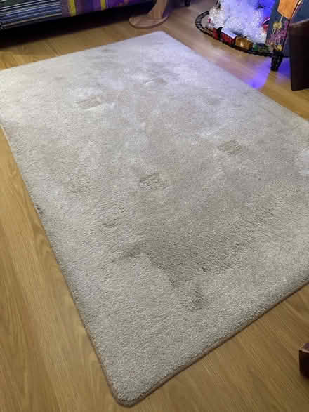 Photo of free Rug (6’x3.5’) Grey (Henwick RG19) #4