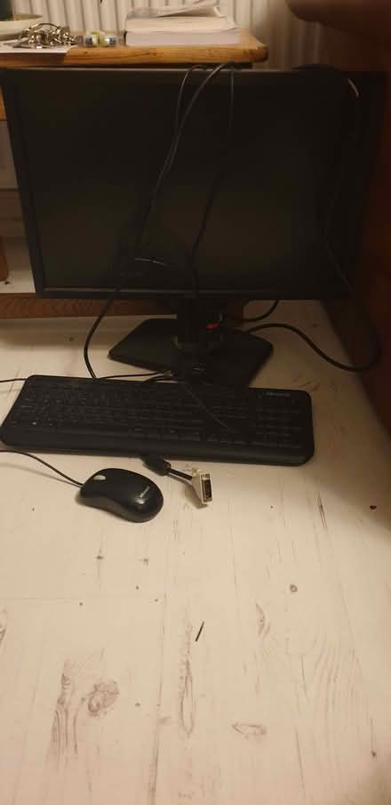 Photo of free Computer monitor, keyboard and mouse (Southwick BN42) #1