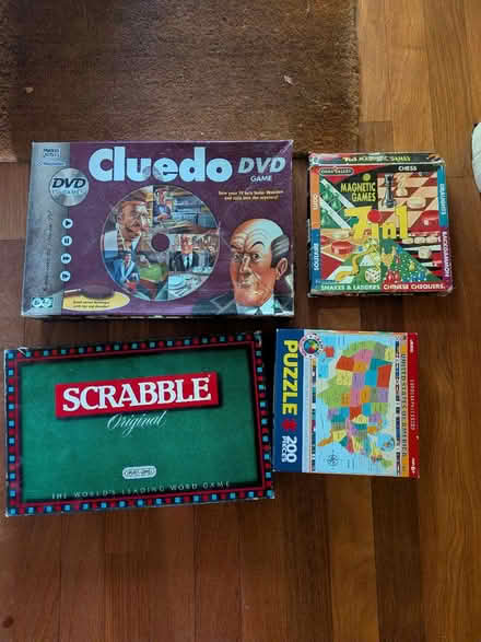 Photo of free Games, books, clothes (CO4 mile end) #1
