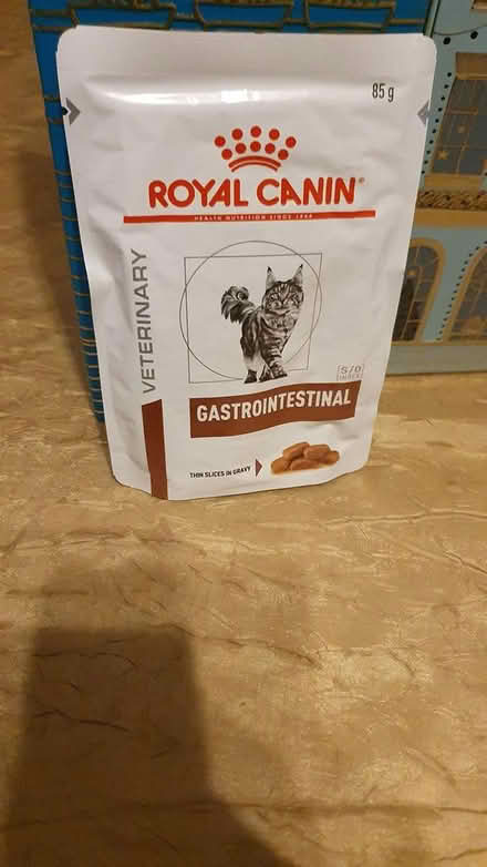 Photo of free SW2 Royal canin and Felix cat food (Lambeth) #3