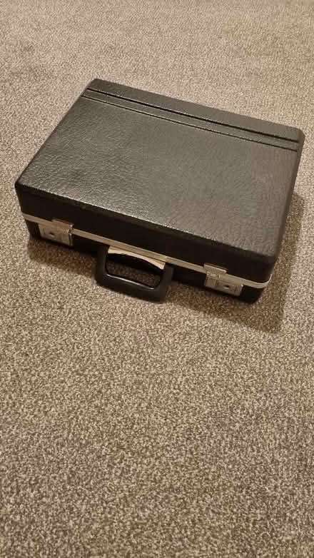 Photo of free Brief case - hard shell (GU11) #1