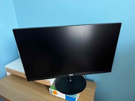 Photo of free Computer Screen & Web Camera (L13) #1