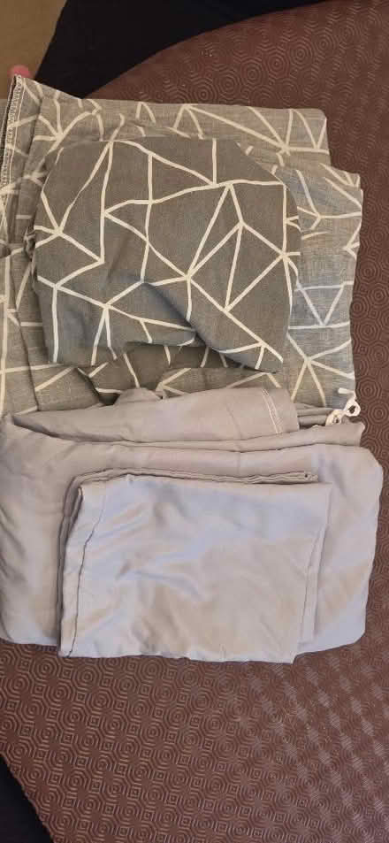 Photo of free 2 x single duvet set (Horndean PO8) #1