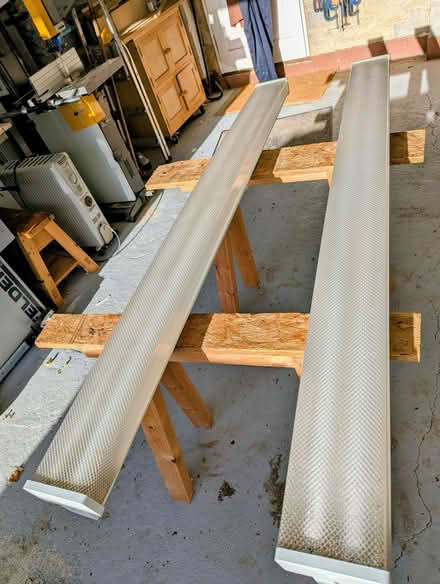 Photo of free 5ft 1500mm) Fluorescent lights (Chesterton GL7) #1