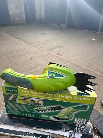 Photo of free GardenLine Mini-Hedge Trimmer (Reading, RG31) #2
