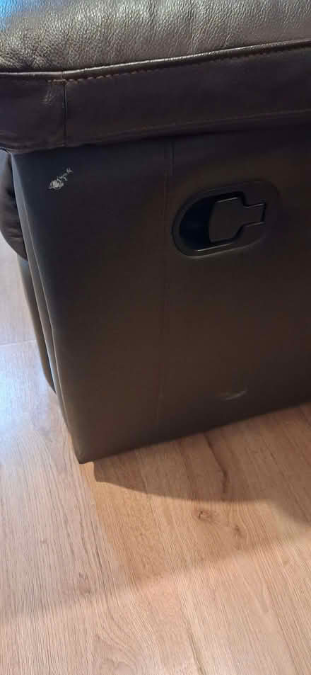 Photo of free Two seater manual recliner (Mansfield Woodhouse NG19) #4