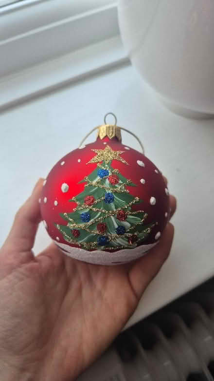 Photo of free Christmas tree decorations (Figge's Marsh CR4) #4