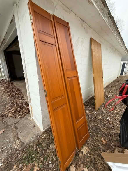 Photo of free doors in alley (Downtown westmont) #1