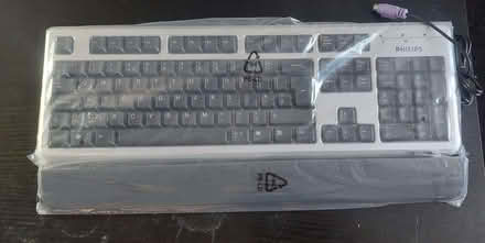 Photo of free Keyboard with ps/2 connector (Ham TW10) #1