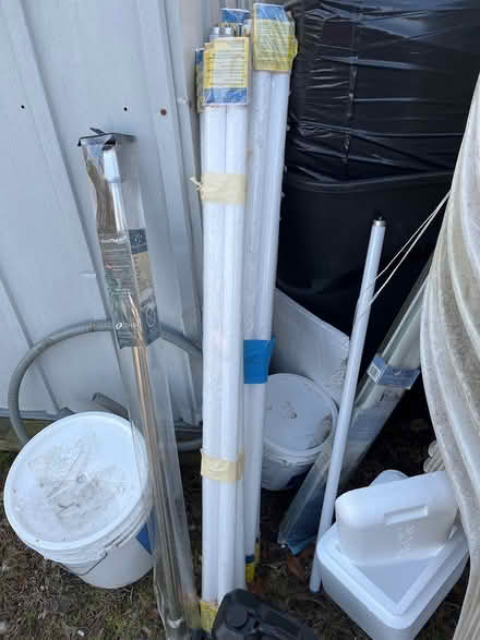 Photo of free Fluorescent lightbulbs (Oradell) #1