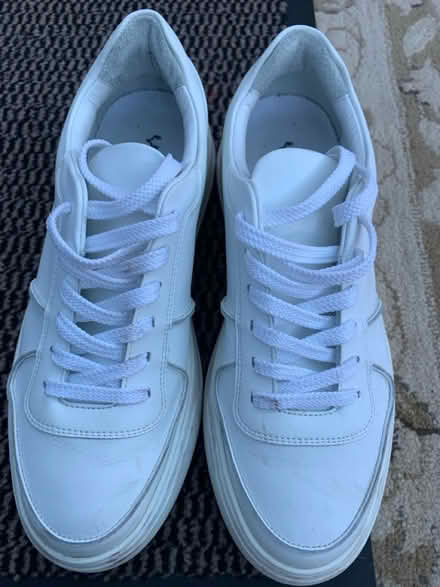 Photo of free Men’s white leather shoes casual (Hereford, HR2, Ross road) #1