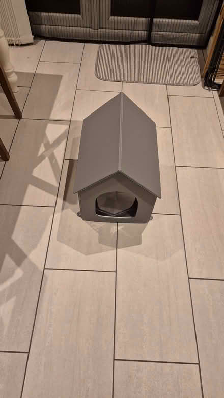 Photo of free Outdoor cat house- never used (Waddon CR0) #2