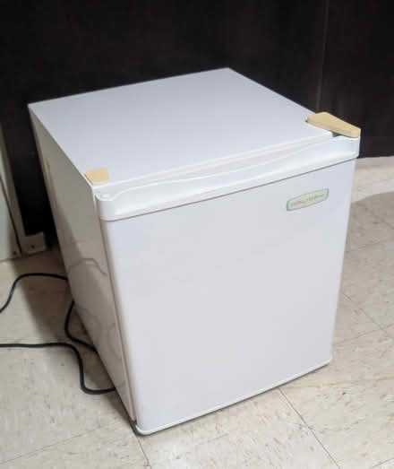 Photo of free Mini Fridge (13 Mile and Southfield) #1