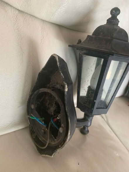 Photo of free Outdoor light (M32) #2