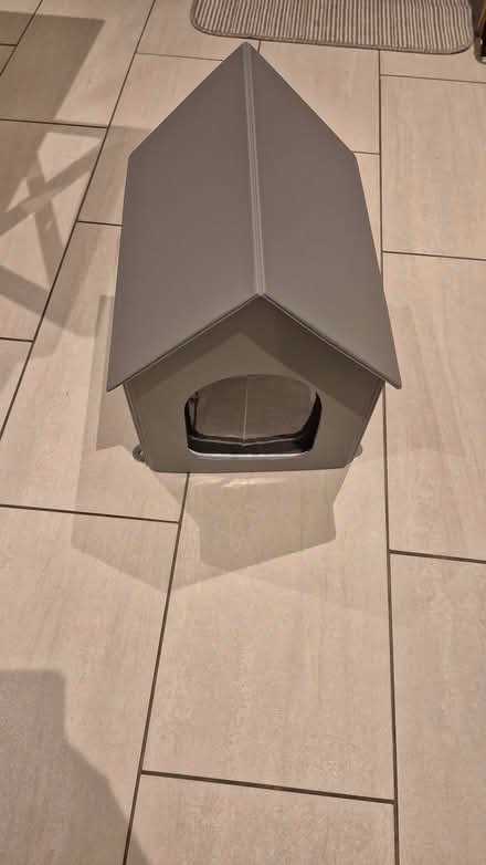 Photo of free Outdoor cat house- never used (Waddon CR0) #3