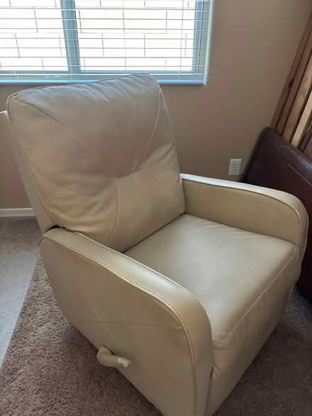 Photo of free Leather Rocker/Recliner (Southeast Casa Grande) #1
