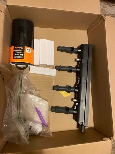 Photo of free Vauxhall Merriva spare bits (Round Green LU2) #1