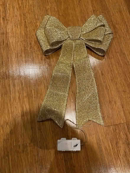 Photo of free Gold Christmas Bow (large) (Great Brickhill) #1