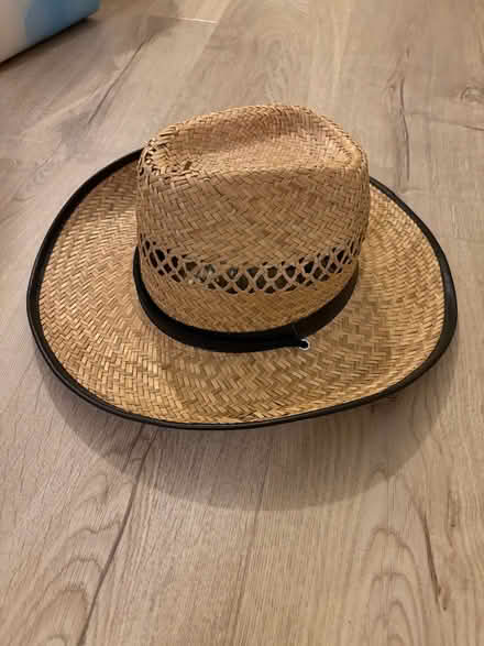 Photo of free Straw hat (SG4 hitchin) #1