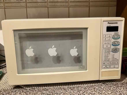 Photo of free Microwave (Chipping Barnet EN5) #1